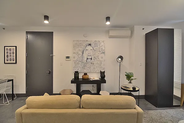 Rented by Hagstrom Management Inc | media 8