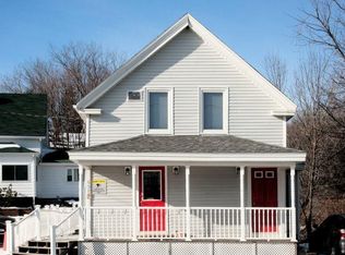 658 Main Rd N, Hampden, ME 04444