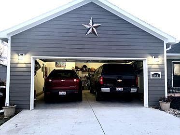 2nd image of 321 Stichter St