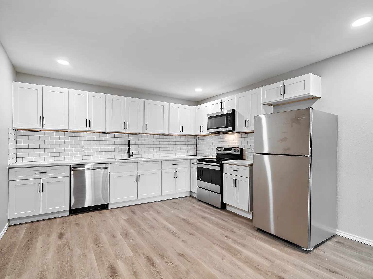 Saphira Apartments — Photo 4