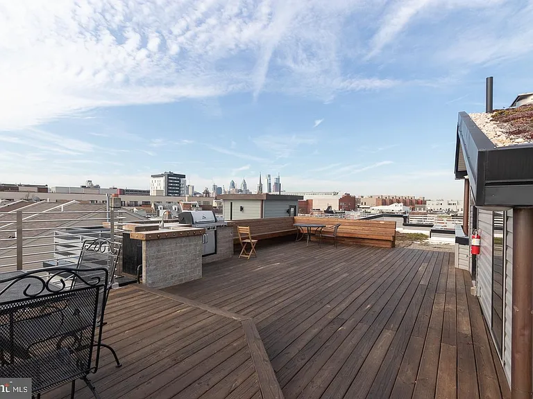 938 New Market St #103 — Photo 16