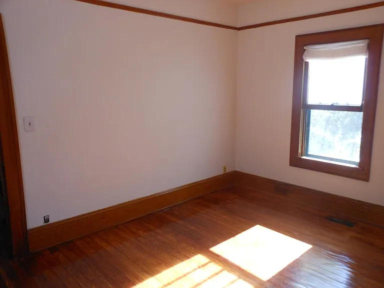 Middle Bedroom - left wall