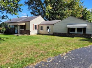 15570 Green Rd, Bowling Green, OH 43402