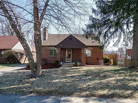 2nd image of 1216 Acorn Dr