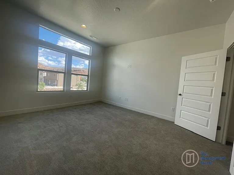 4179 E Elrond Ln — Photo 7