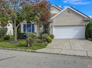29 Chandler Ct, Monroe Township, NJ