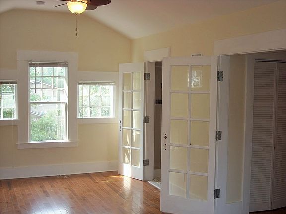 5th image of 307 Green St S