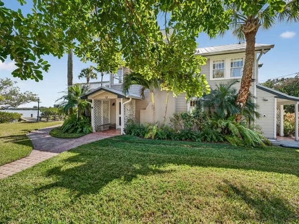 1935 Quay Dock Rd, Vero Beach, FL 32967