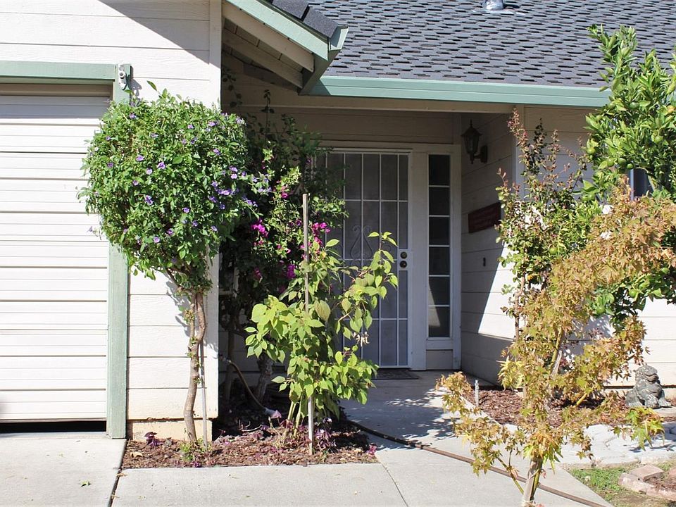 1st image of 327 E Century Blvd