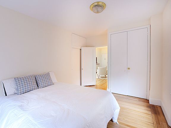 2nd image of 934 5th Ave #6A