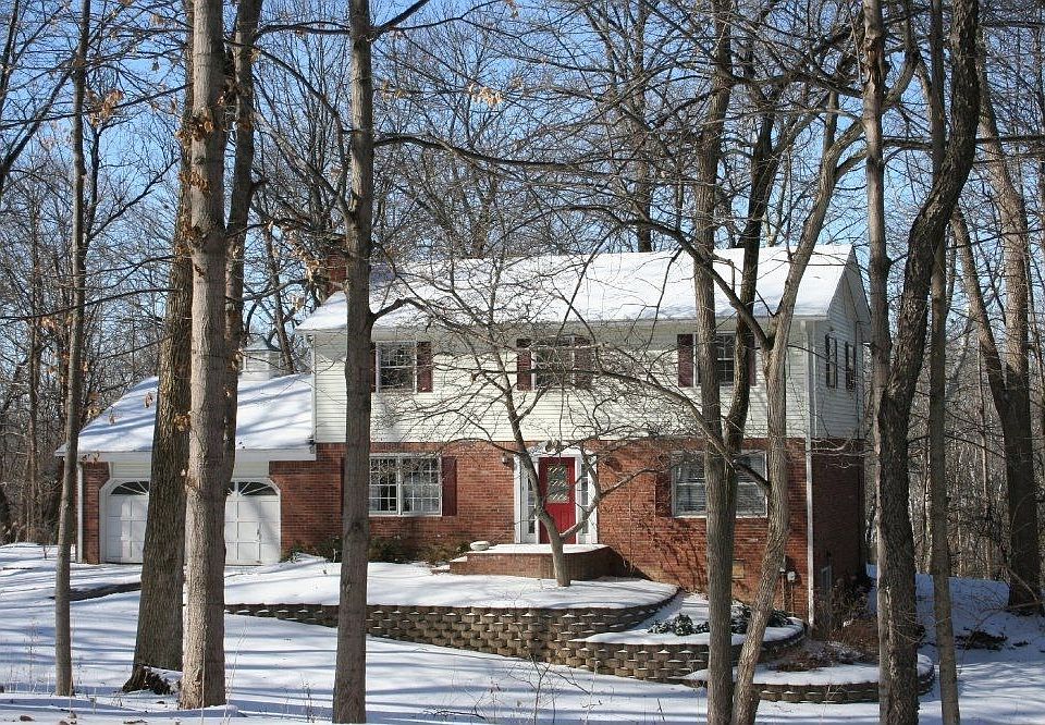 For Sale: 710 Pineview Drive, Zionsville, IN 46077