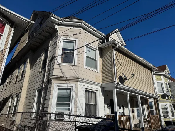 40-42 Center St