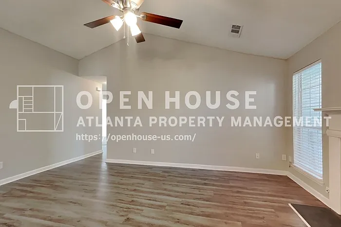3 bed, 2.0 bath, 1450 sqft, $2,100 — Photo 4