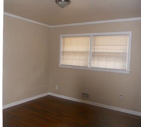 2nd image of 2206 Clanton Ter
