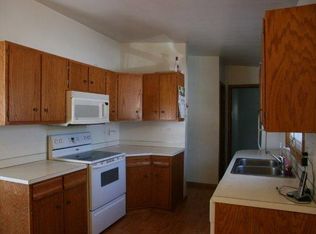 512 25th Ave NW, Minot, ND 58703