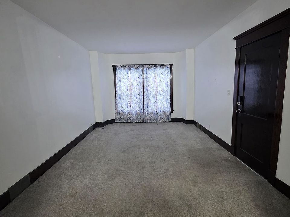 1st image of 30 Macamley St #1