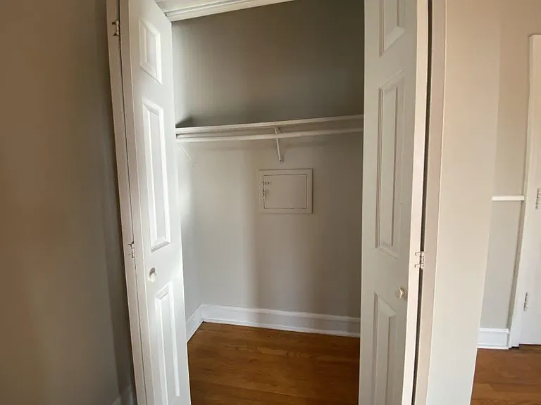 1261 W Argyle — Photo 24