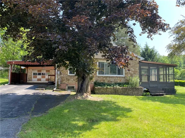 103 Spring St, Johnsonburg, PA 15845