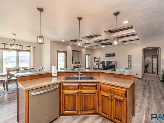 4th image of 2409 E Baxter Cir