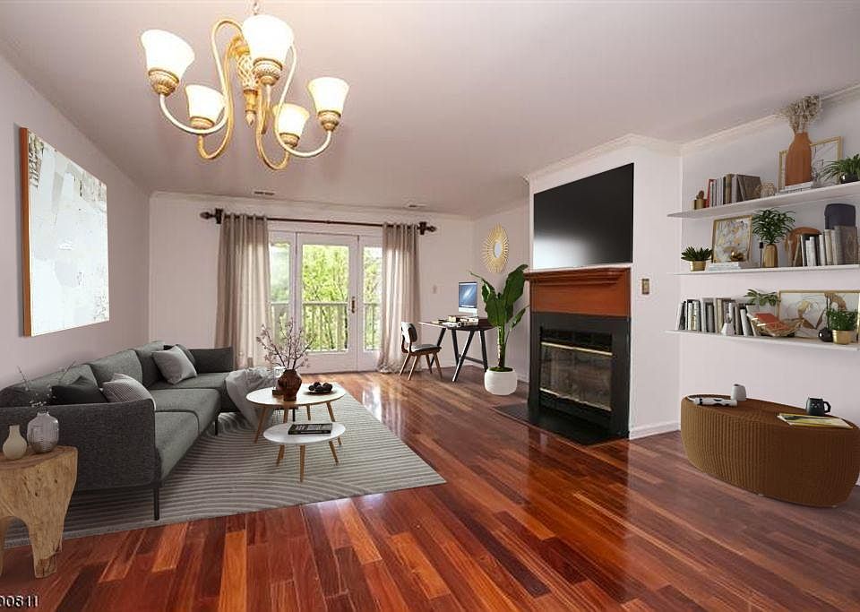 1st image of 55 Mews Ln #1