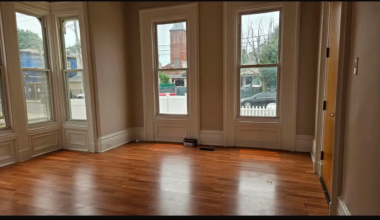 4 bed, 2711 sqft, $2,200 — Photo 2