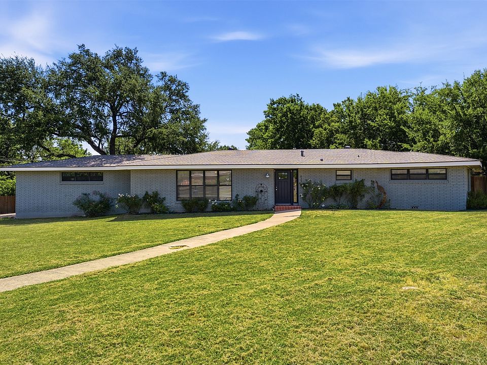 1st image of 627 Bellaire Dr