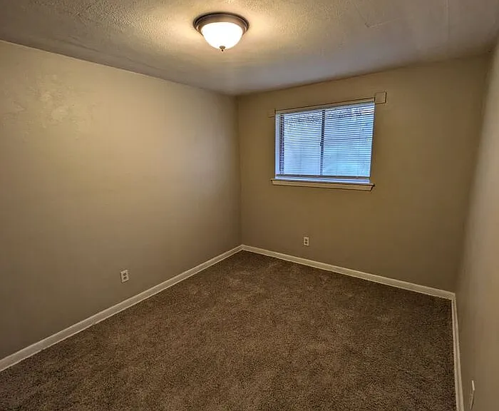 1003 12th Street Dr SW #4 — Photo 6