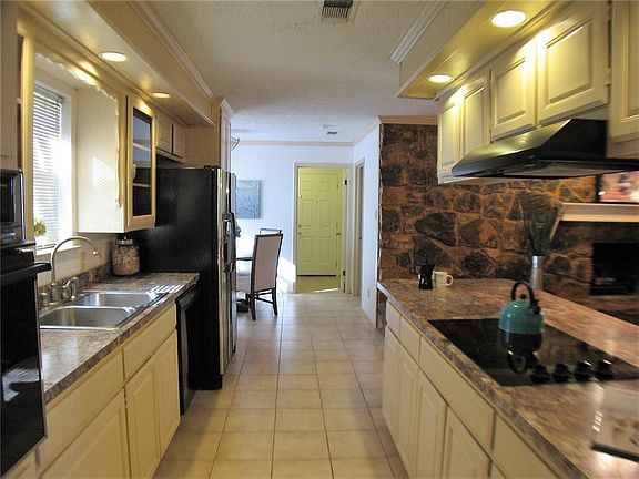 5th image of 4636 Saldana Dr