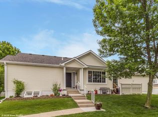 9817 Suncrest Ln, Johnston, IA 50131