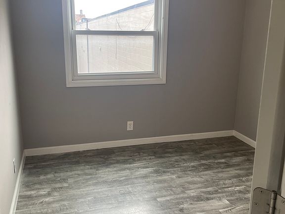 4th image of 72 Wilbury Pl APT 2B
