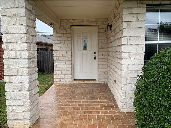 3rd image of 15057 Babbling Brook Dr