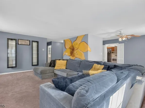 6 Meadowbrook Pl, Willingboro Twp., NJ 08046