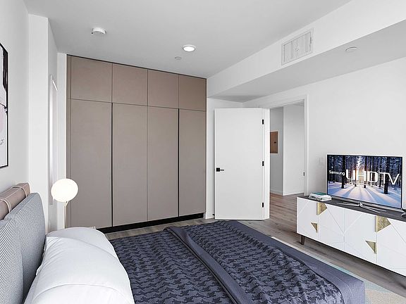 2nd image of 226 N Lake St APT 303