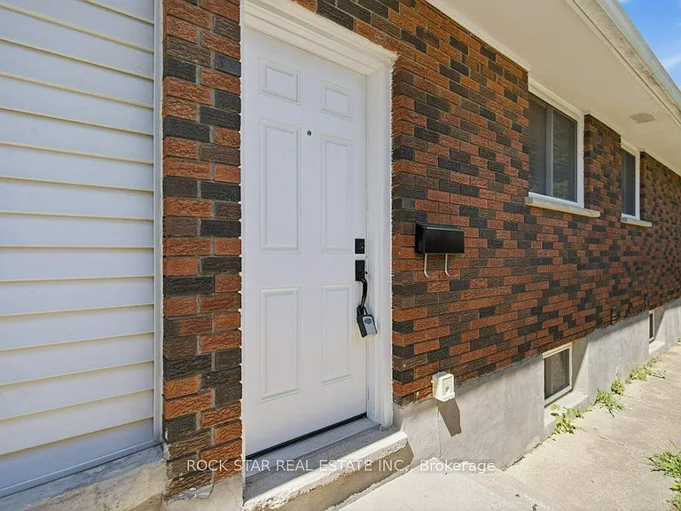 43 Maitland St #LOWER — Photo 3