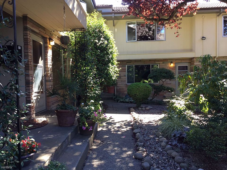 507 E Harrison St, Seattle, WA 98102-6