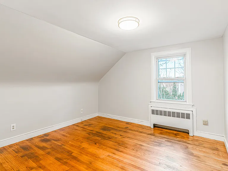 119 Green St — Photo 8