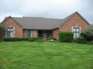 2978 Ravinewood Dr, Commerce Township, MI 48382