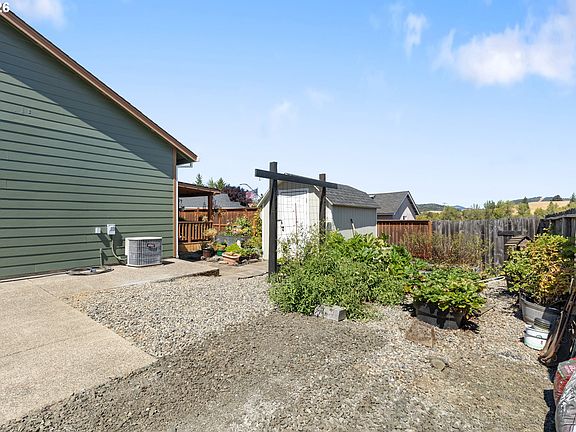 5th image of 2653 Greyfox Dr