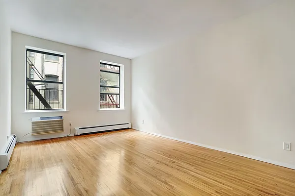 Rented by REAL New York | media 9