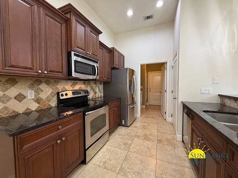 418 Westminster Rd — Photo 8