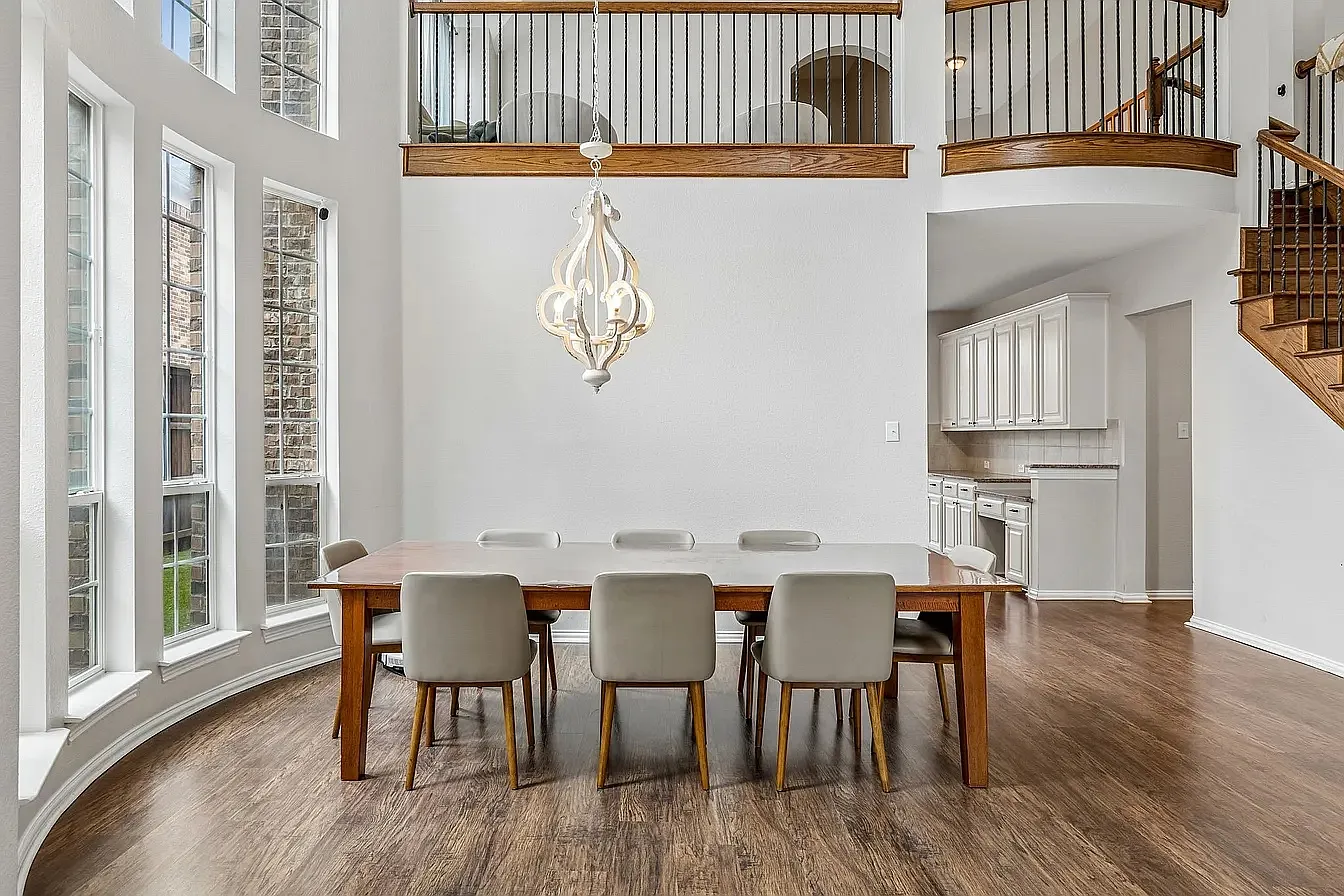 2245 Jaguar Dr — Photo 3
