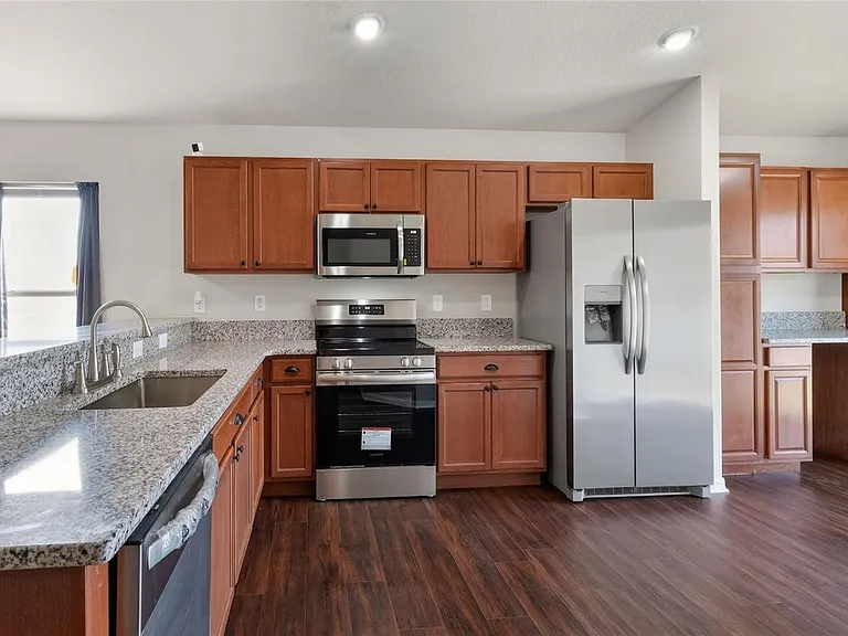 780 Overlook Grove Dr — Photo 24