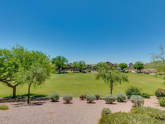 4th image of 15743 W Laurel Ln
