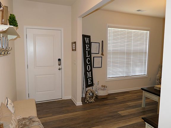 2nd image of 129 Broadleigh Ct