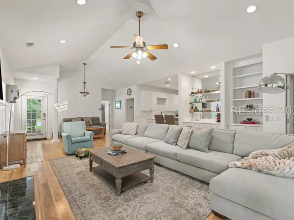 15 Indigo Run Dr Unit 5, Hilton Head Island, SC 29926
