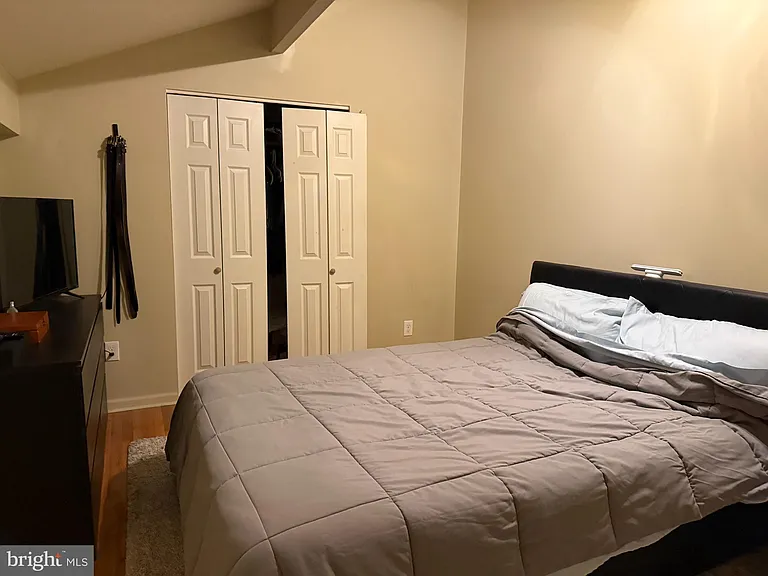 2545 Brown St #1 — Photo 5