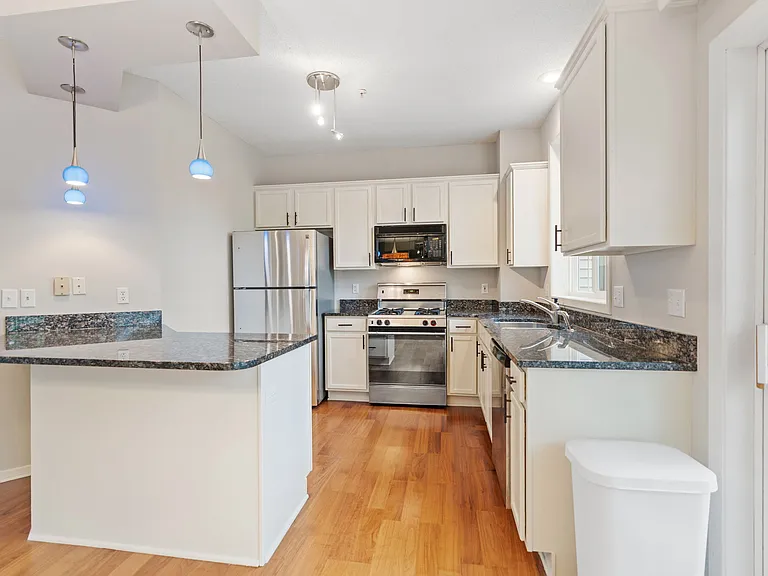 789 Fairfield Cir — Photo 13