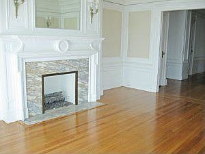 Living :: 840 Powell 102