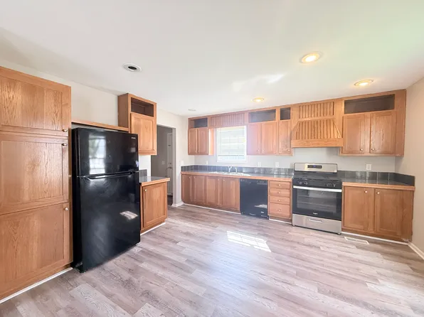 4000 E 134th St #330-N, Chicago, IL 60633