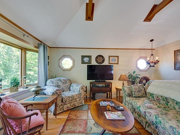 3rd image of 155 Audubon Ave